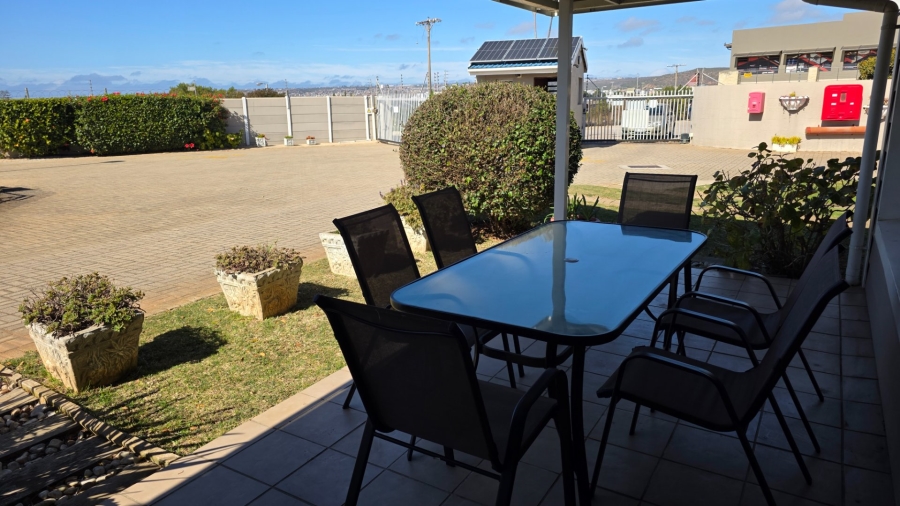 2 Bedroom Property for Sale in Hartenbos Central Western Cape